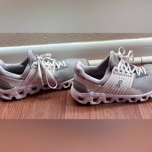 On Cloudswift Glacier White Womens Sneakers 9.5